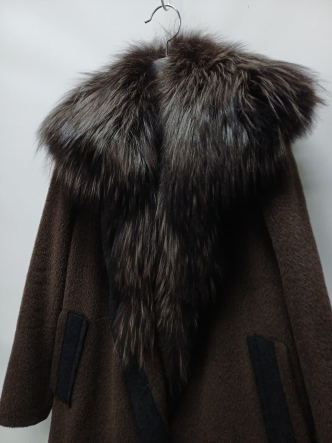 미샤(MICHAA) 정품 라마 혼방 폭스퍼 코트 상품이미지2