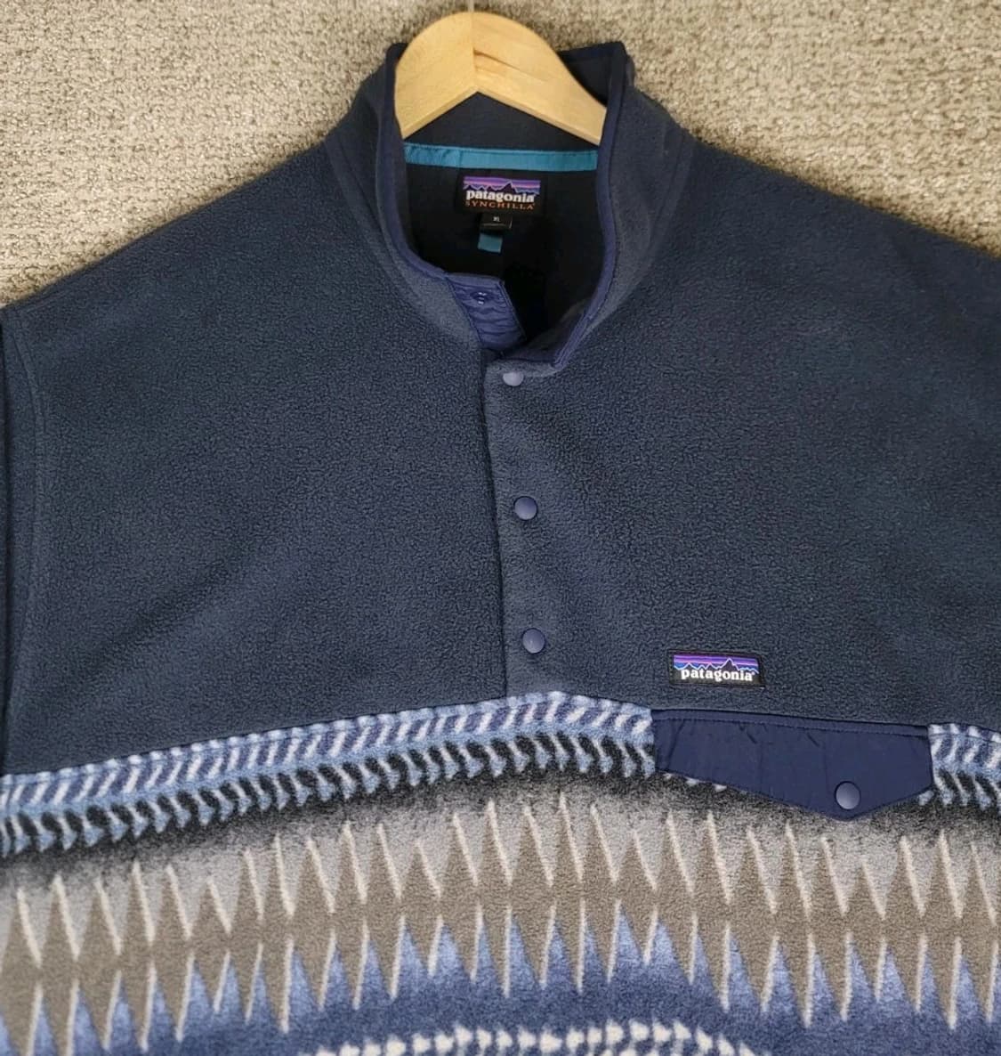 01FW 파타고니아 신칠라 스냅-티 네이비/블루 그레이 패턴 상품이미지2