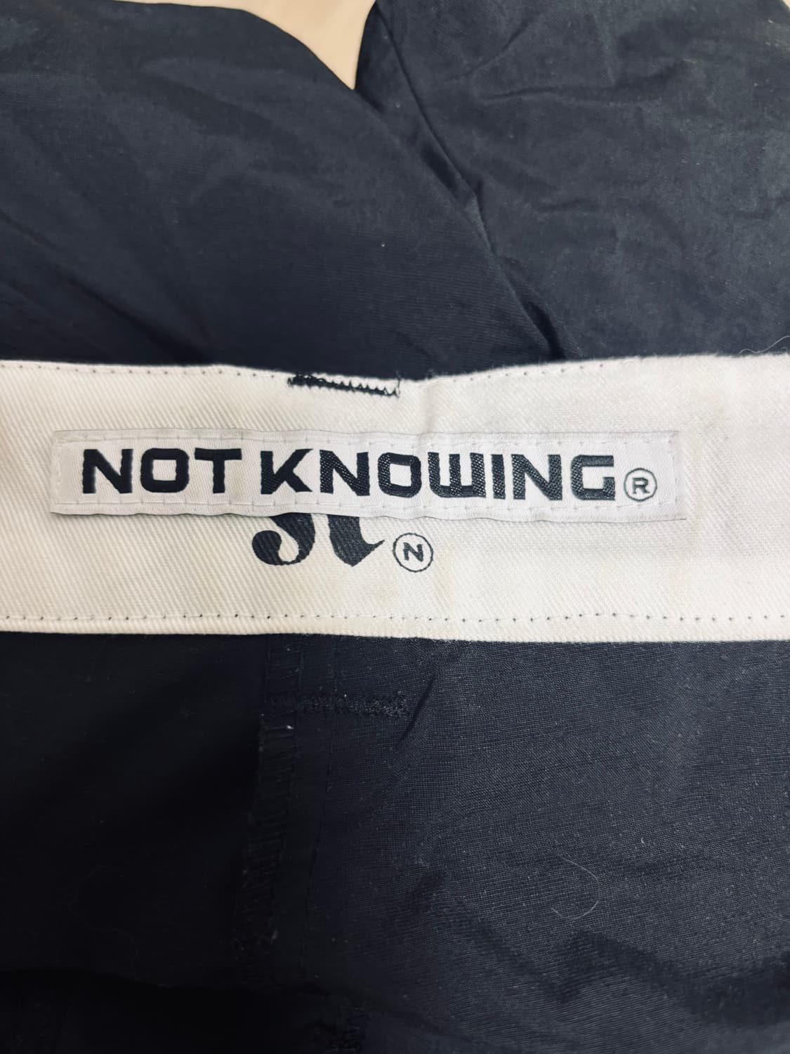 NOT KNOWING 낫노잉 와이드 핏 스트링 나일론 카고 팬츠 상품이미지3
