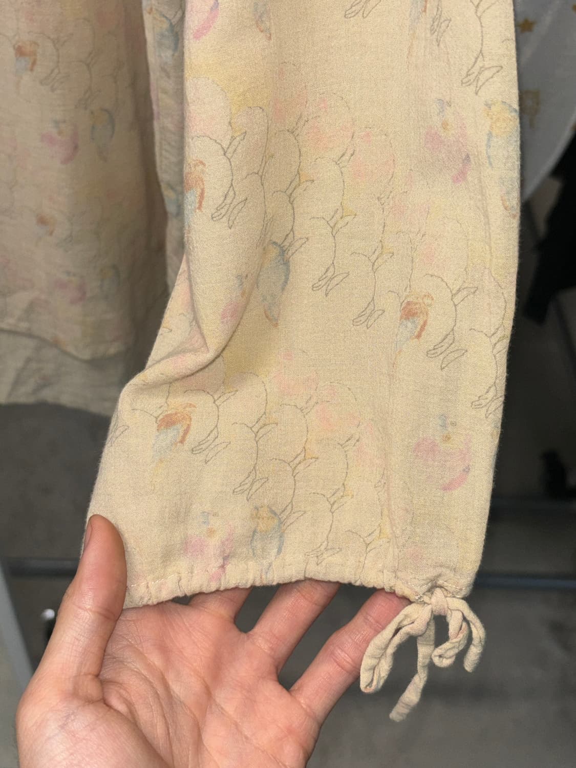 언스퀴키 비대칭 블라우스  상품이미지3