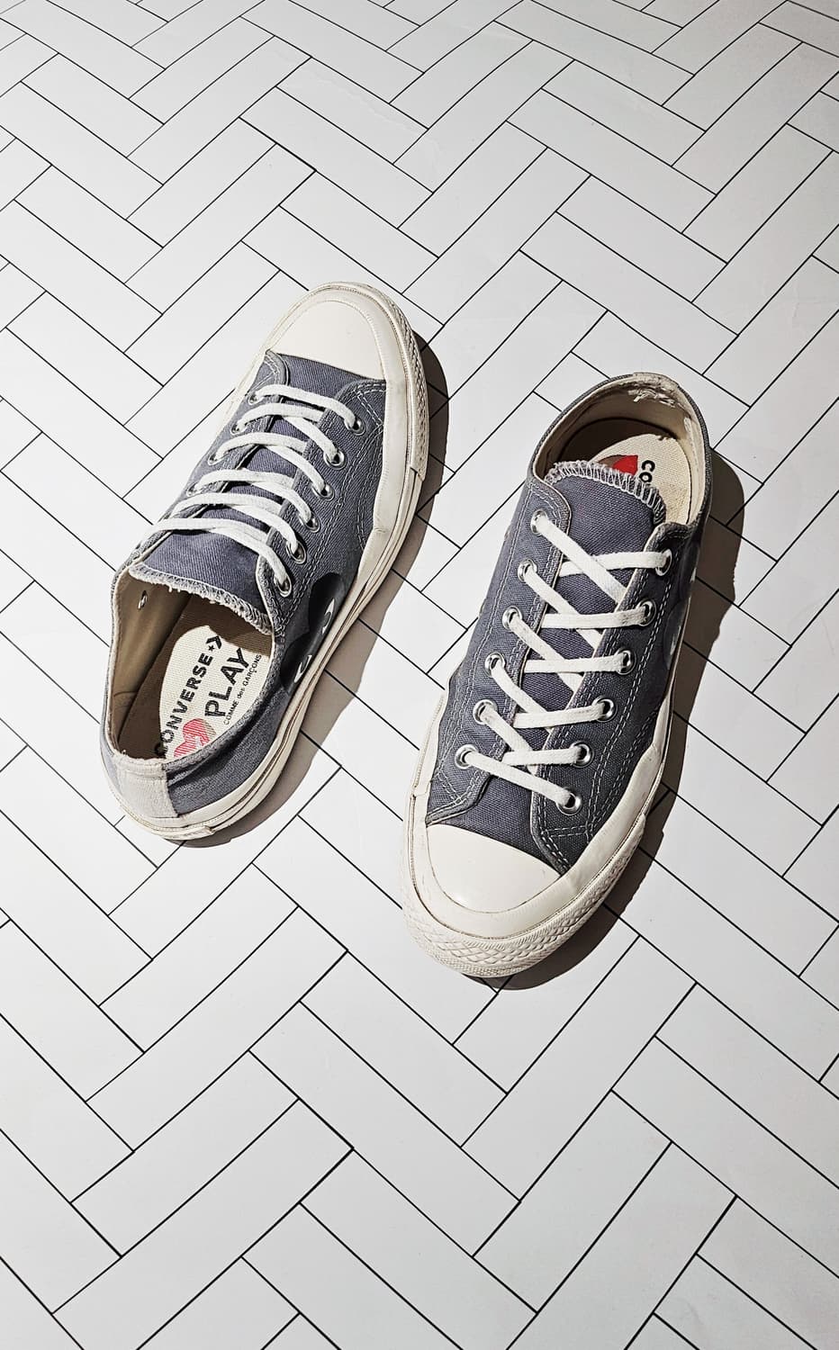 꼼데가르송 컨버스 척테일러 블랙하트 로우탑 그레이 US 6 240 상품이미지5