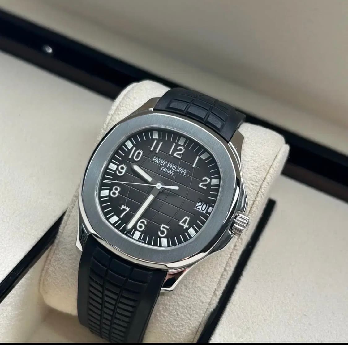 파텍필립 블랙 아쿠아넛 상품이미지1