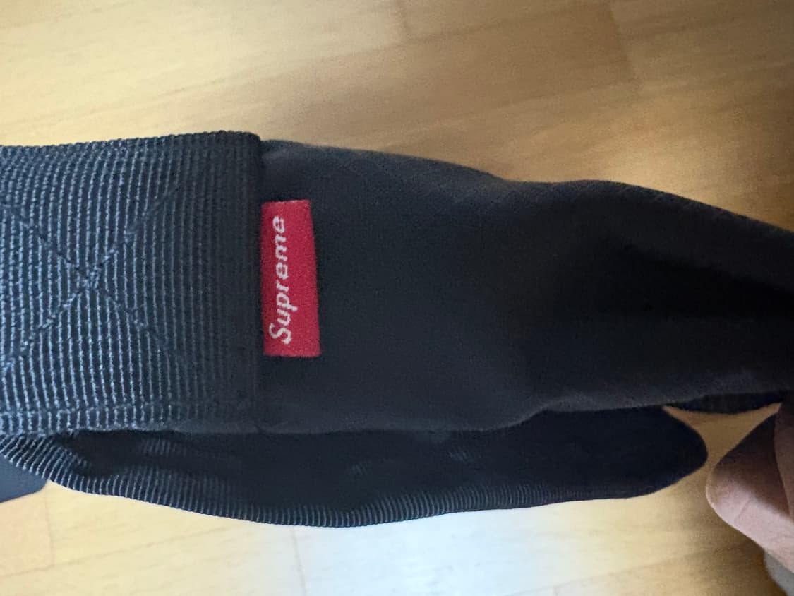 슈프림 스몰 메신저백 상품이미지4