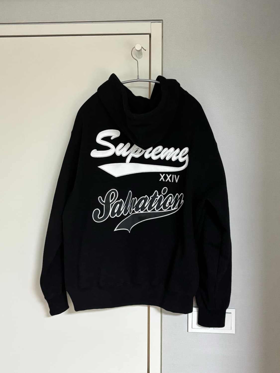 슈프림 24ss 후드집업 상품이미지4