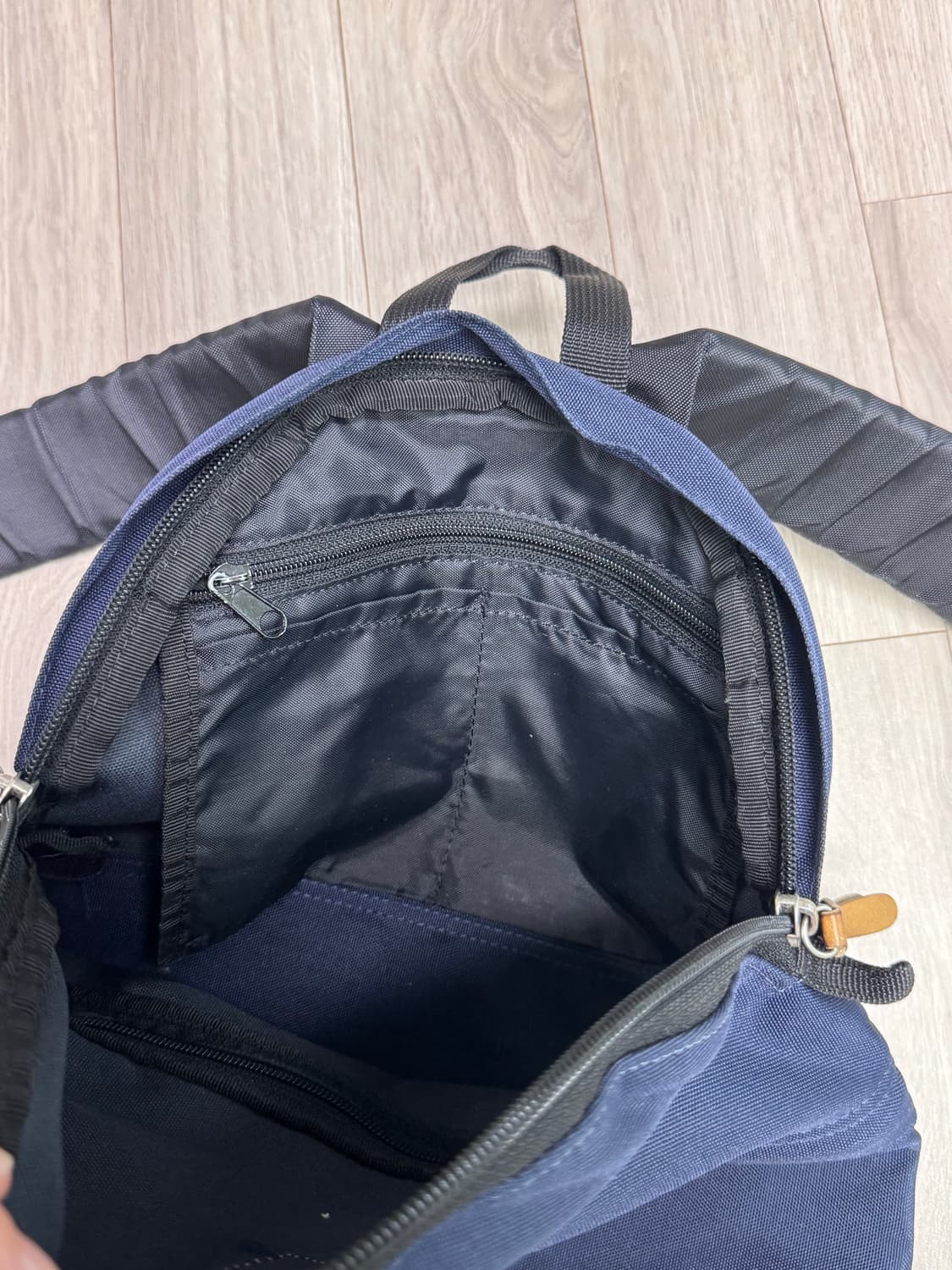 홀하우스 폴프랭크 네이비 백팩 상품이미지4