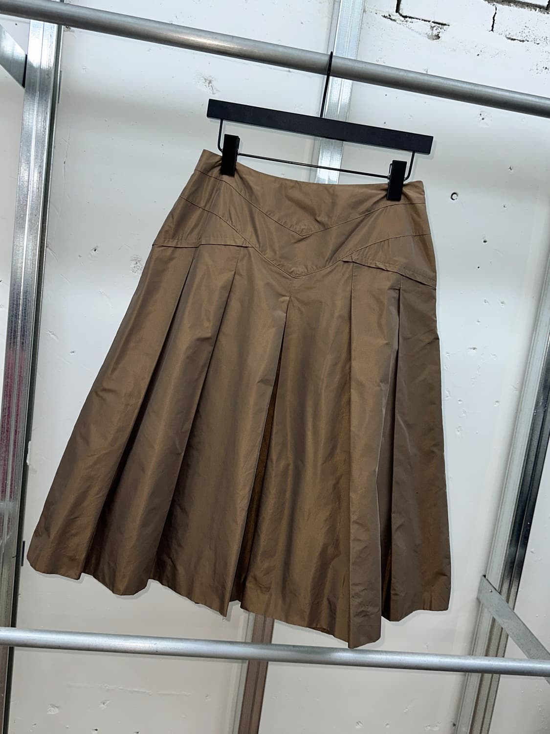 silky gold brown pleats skirt 상품이미지5