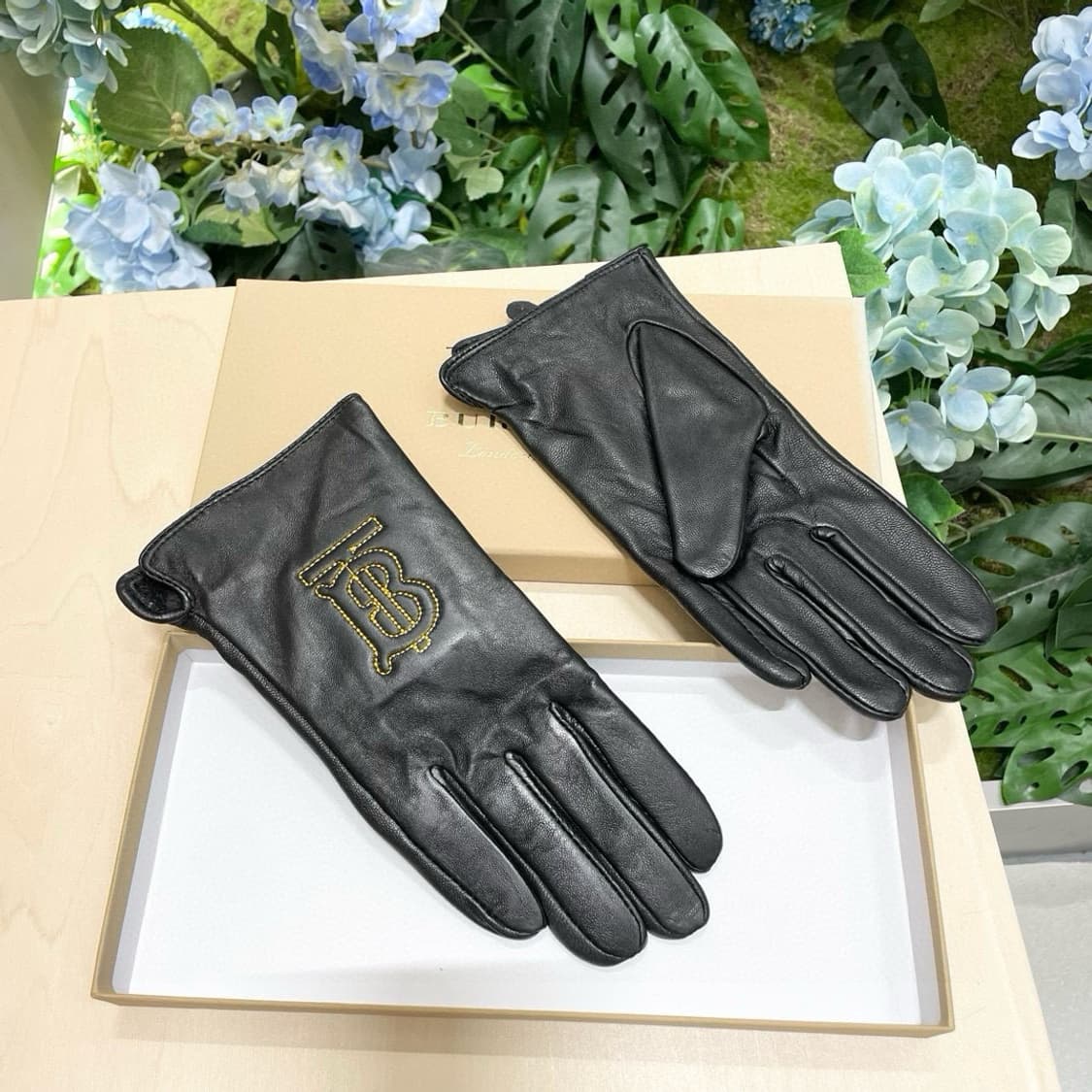 버버리 장갑 가을 겨울 보온 클래식 심플
 상품이미지4