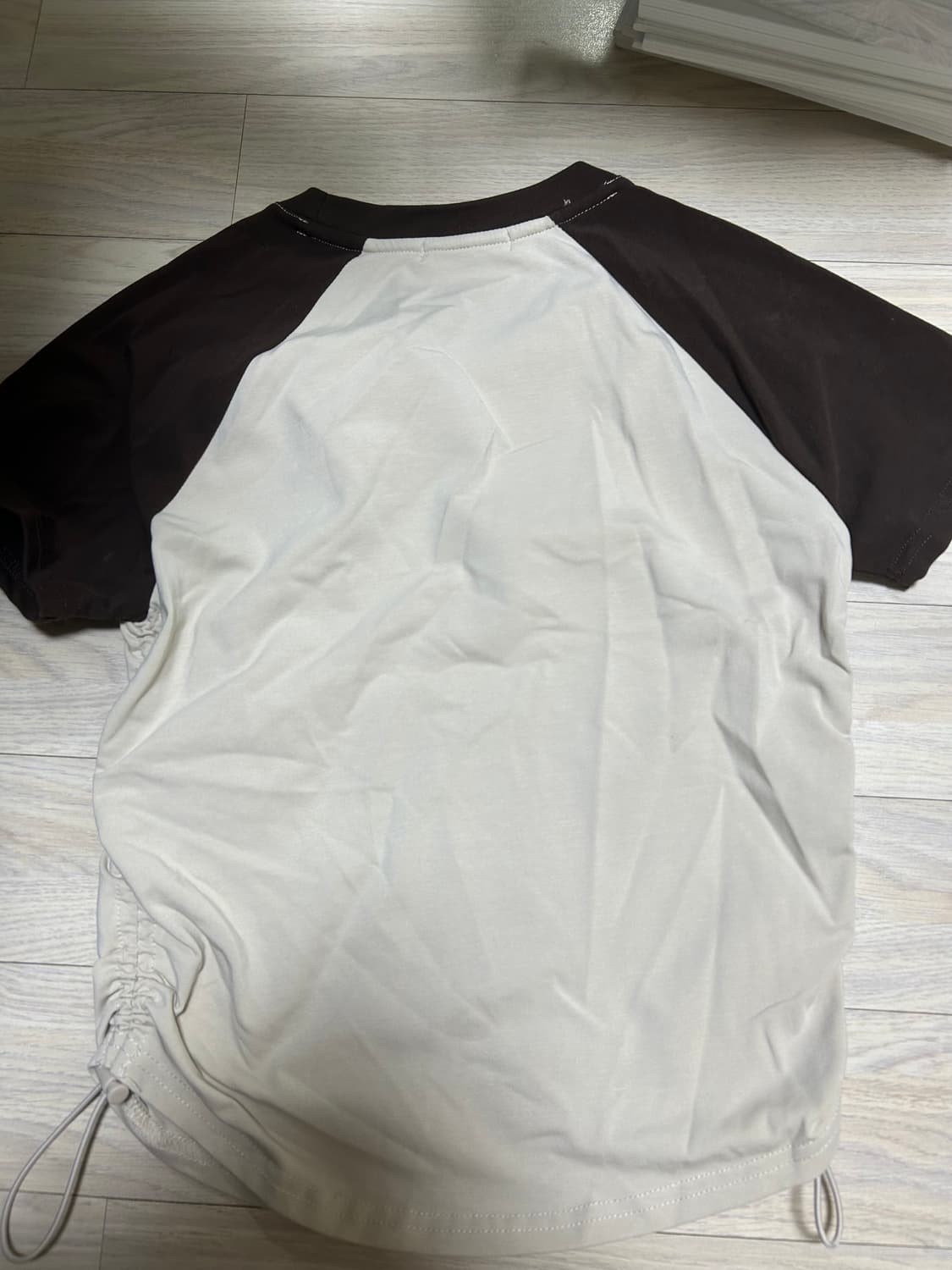 스파오 Atlanta 래글런 셔링 반팔티 상품이미지2