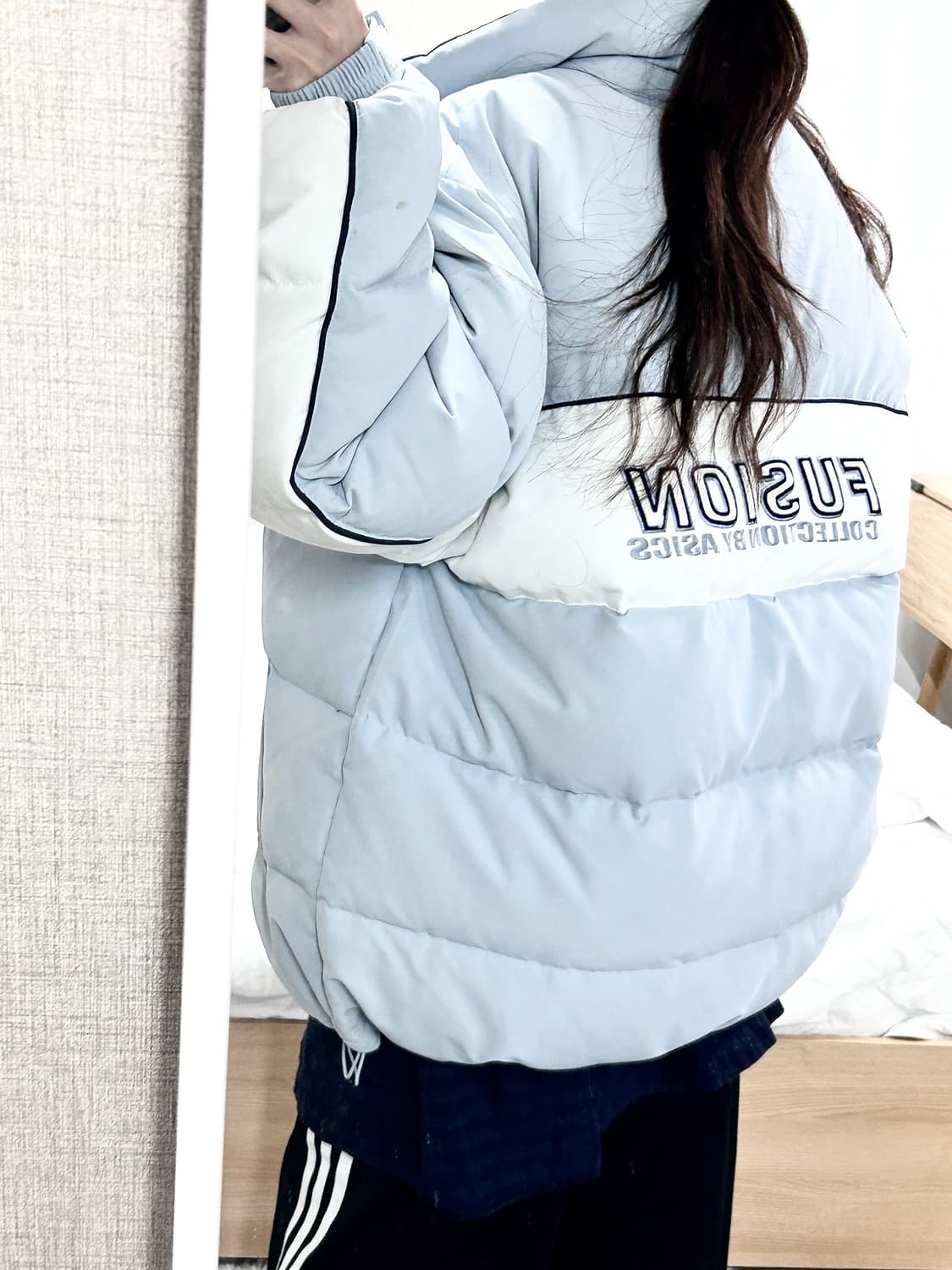 아식스 00‘s 뮤트하늘 덕다운 패딩 상품이미지3