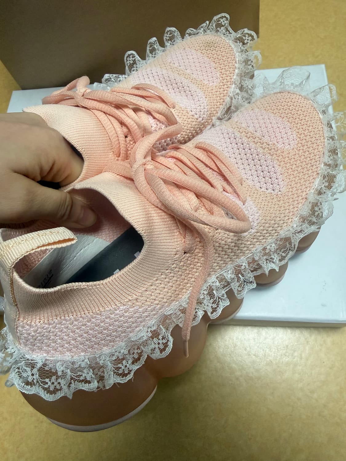 MIKIOSAKBE 레이스 스니커즈 상품이미지5