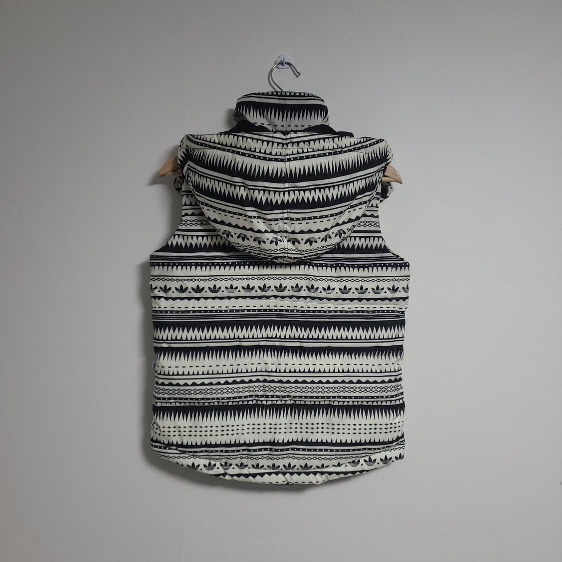 (85) ADIDAS 아디다스 여성 패턴 후드 패딩 조끼 베스트 상품이미지7