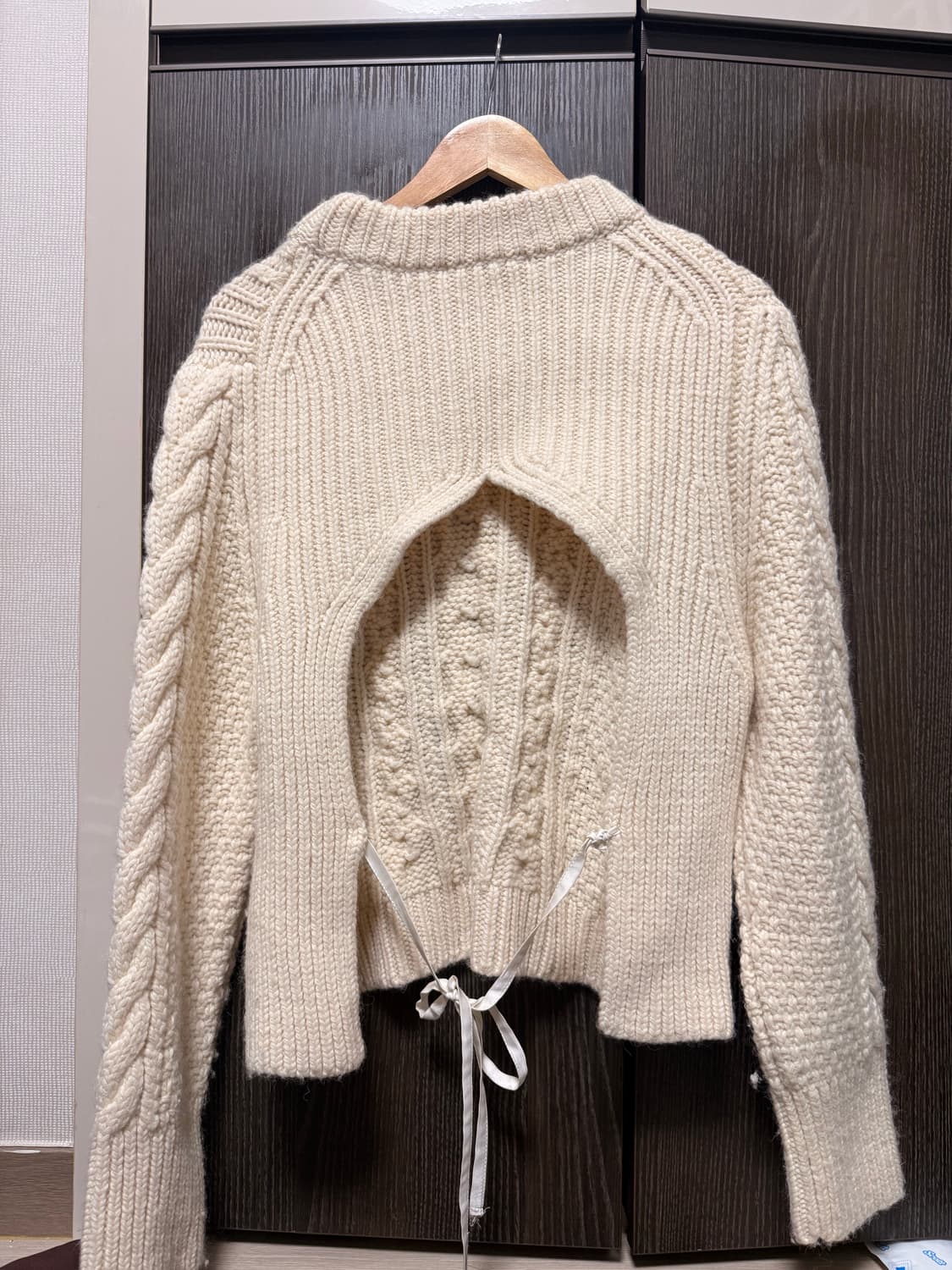 세실리아 반센 화이트 니트  상품이미지2