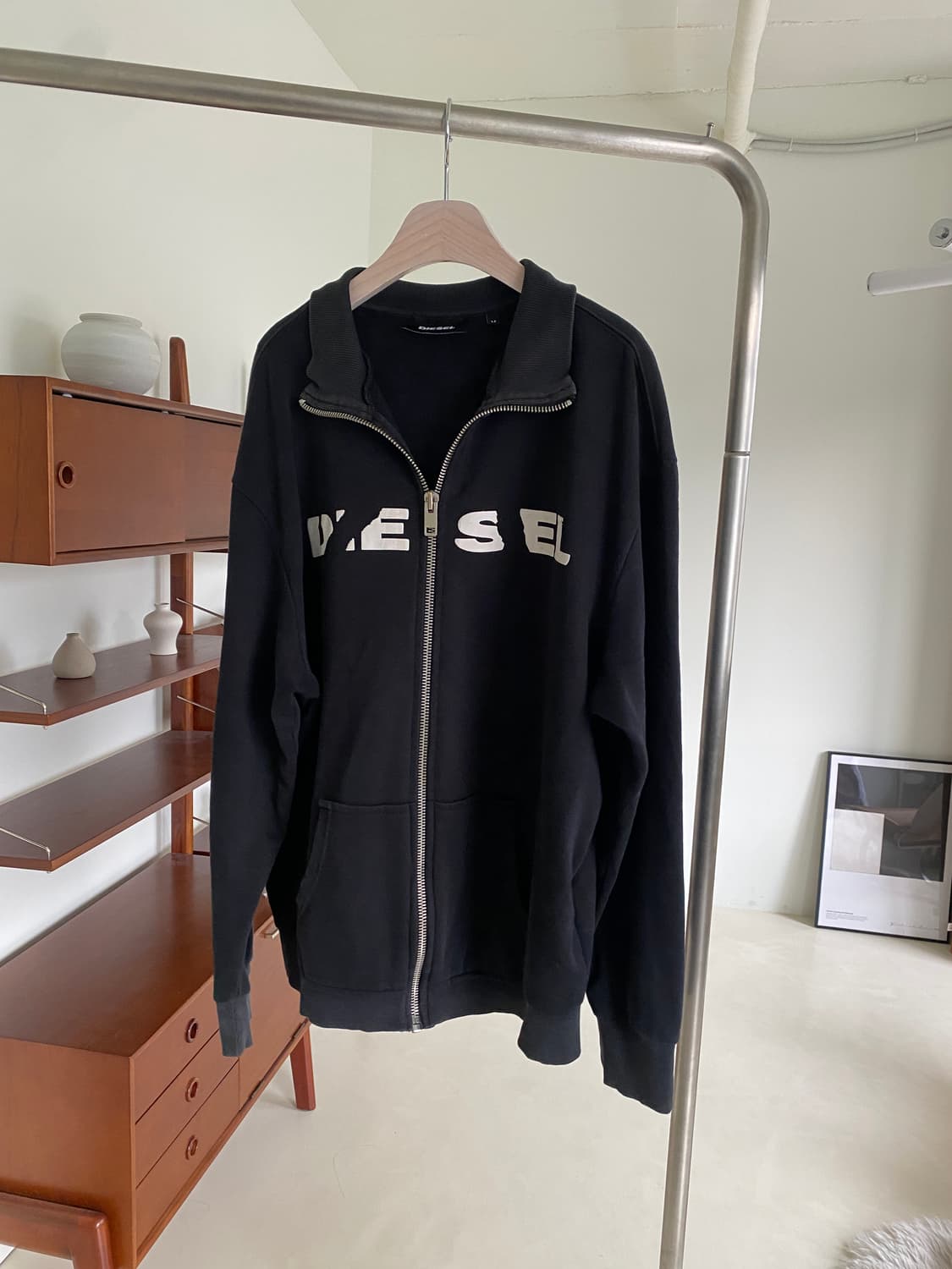 디젤 로고 하이넥 스웻 집업 상품이미지2