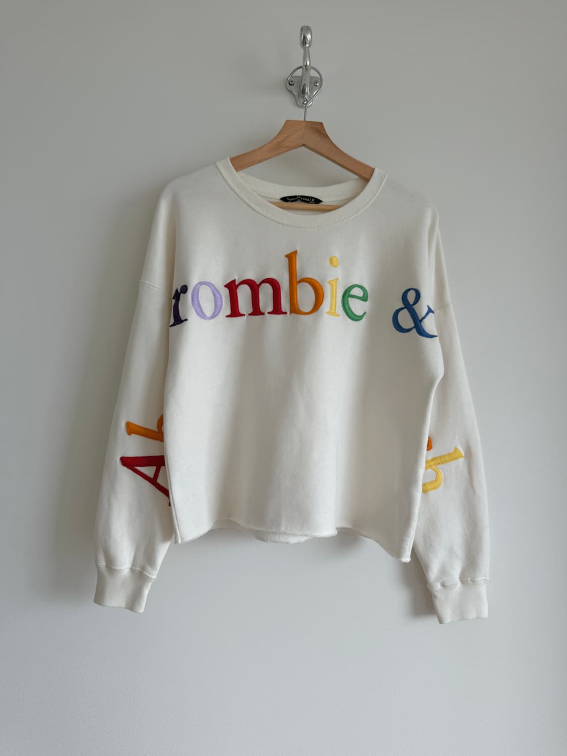 아베크롬비 앤 피치(Abercrombie & Fitch) 롱슬리브 상품이미지1