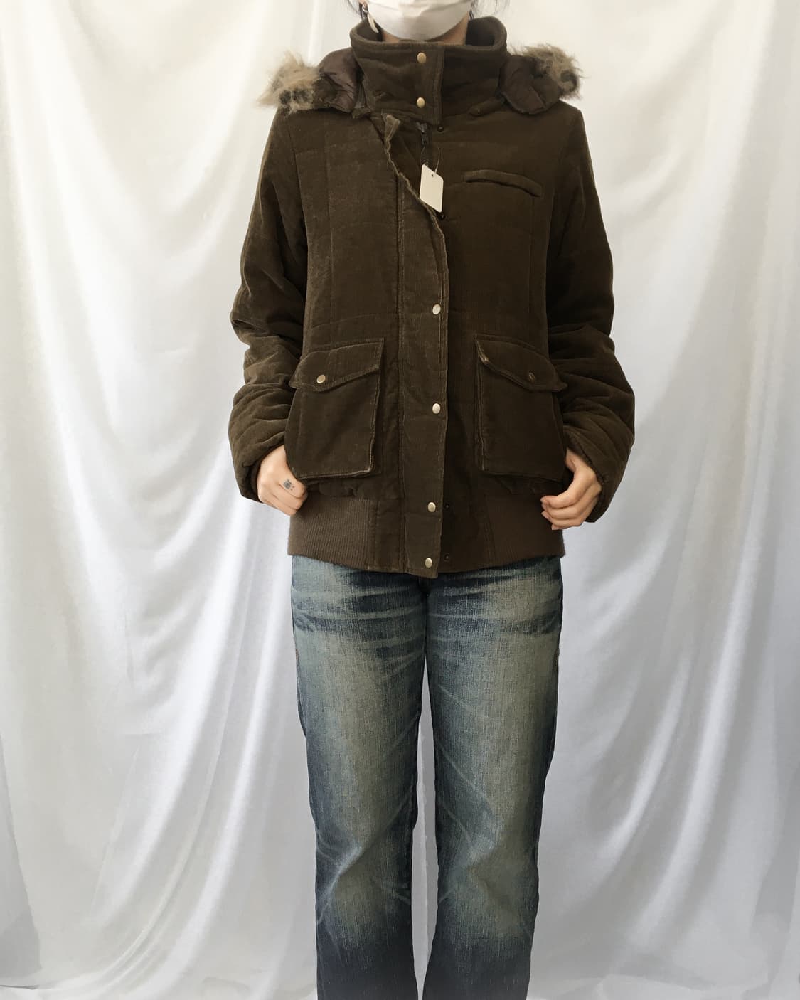 Fake fur hood high neck corduroy jacket 상품이미지1