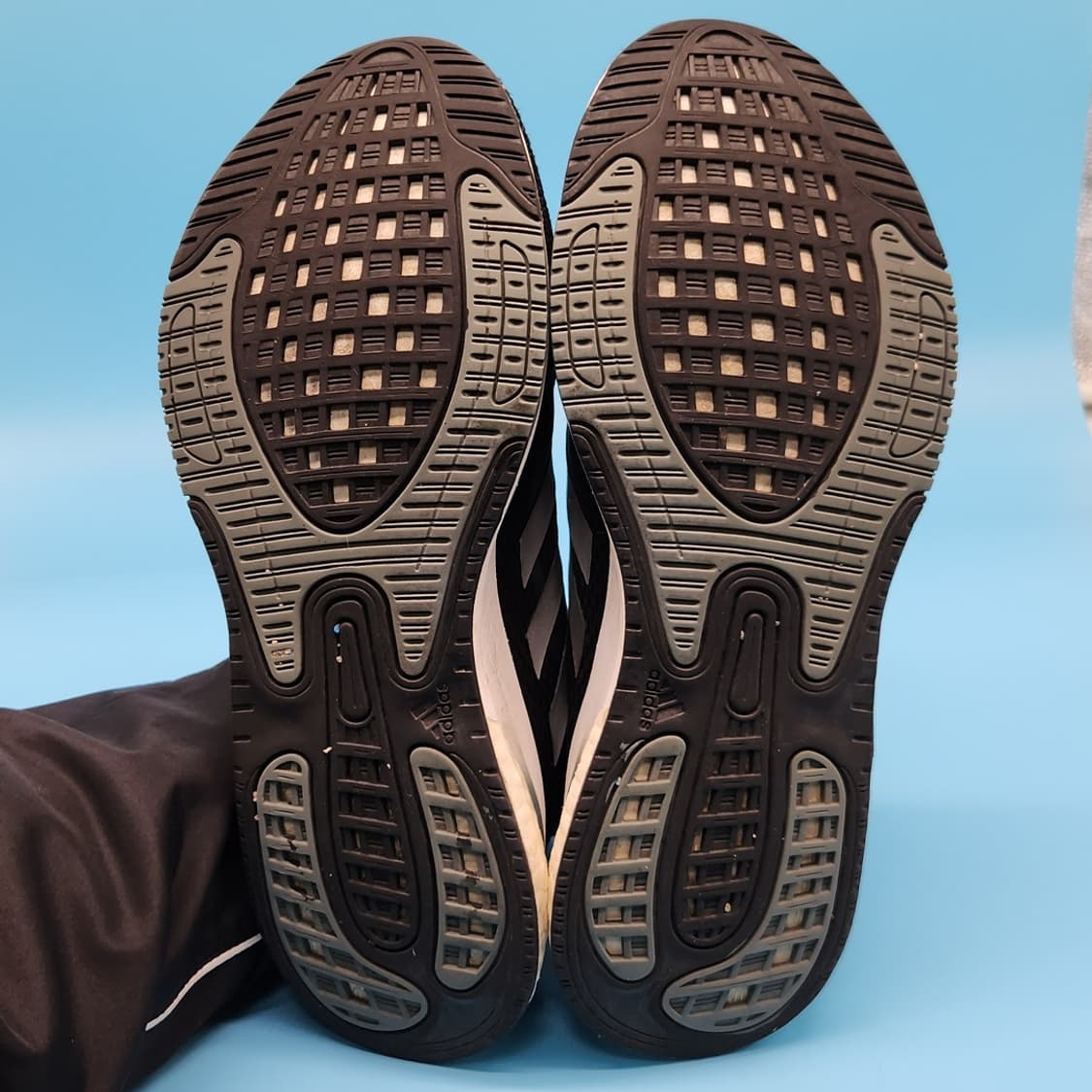 oo 아디다스 슈퍼노바+ 남성운동화270  상품이미지3