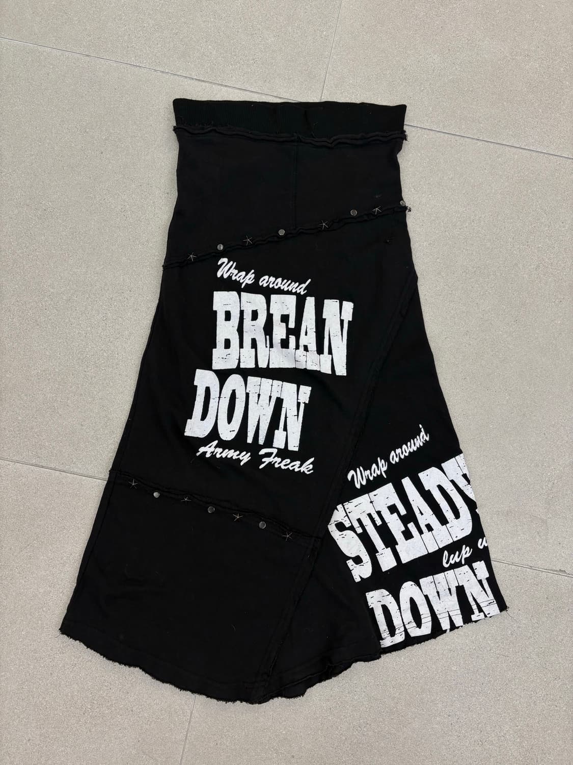 펑크 스터드 프린팅 롱스커트 상품이미지5