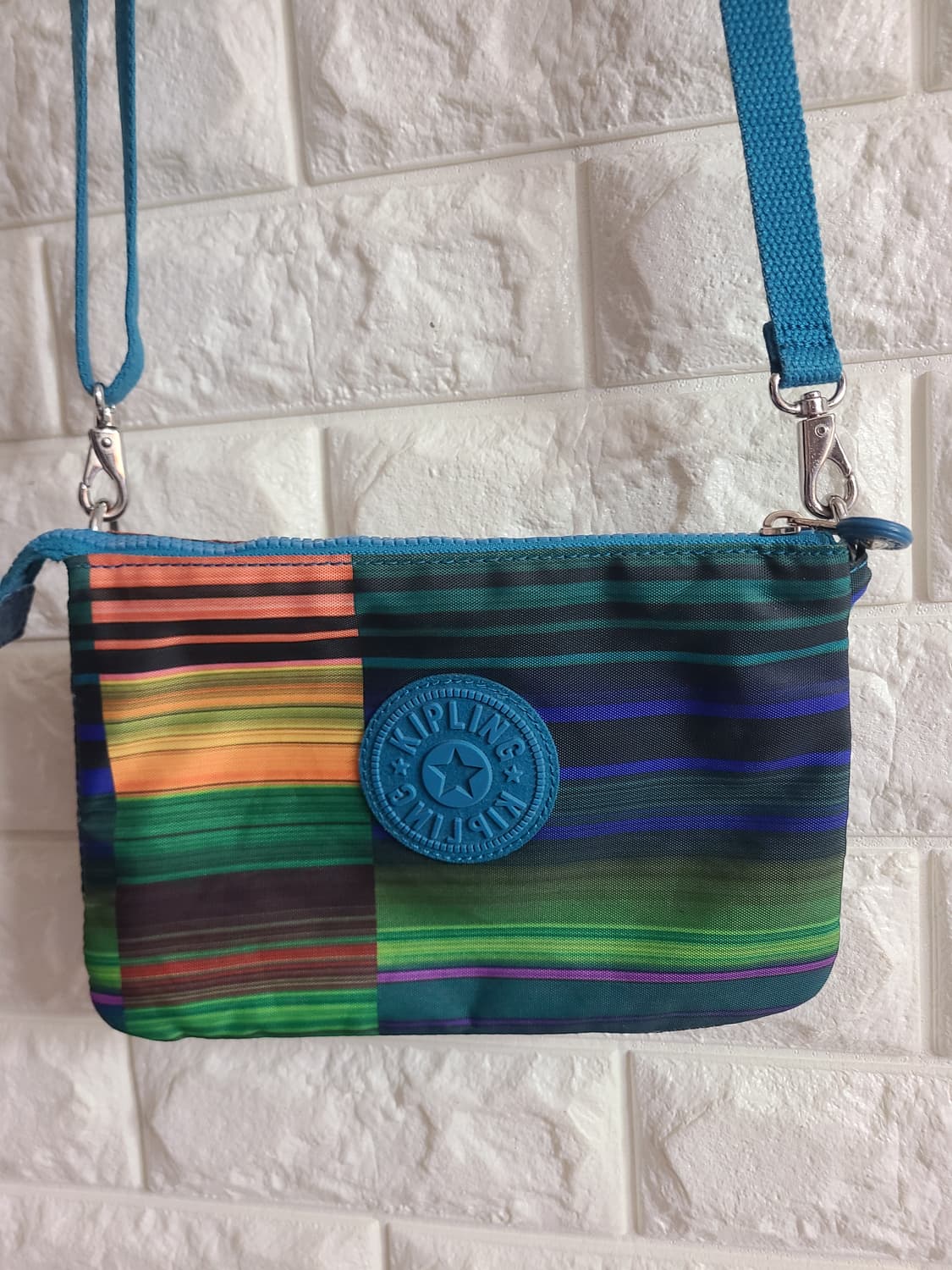 키플링 스트라이프 크로스백 상품이미지2