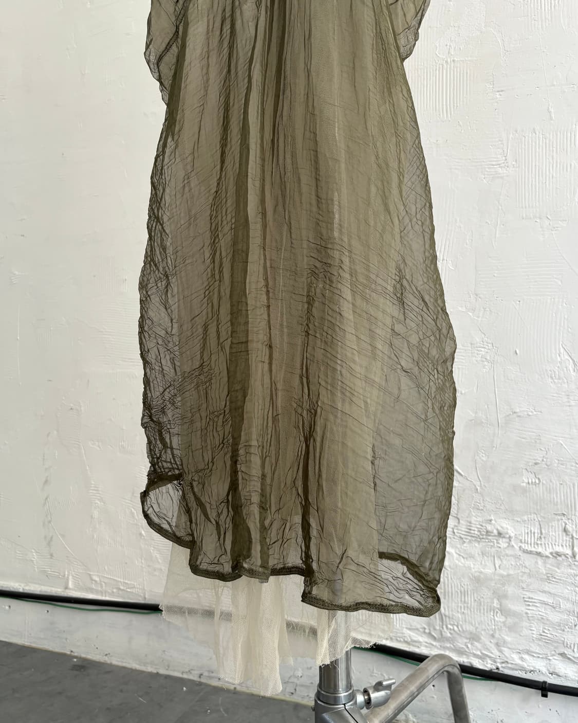 Jil Sander 질샌더 카키 컬러 시어 슬리브리스 원피스 상품이미지4