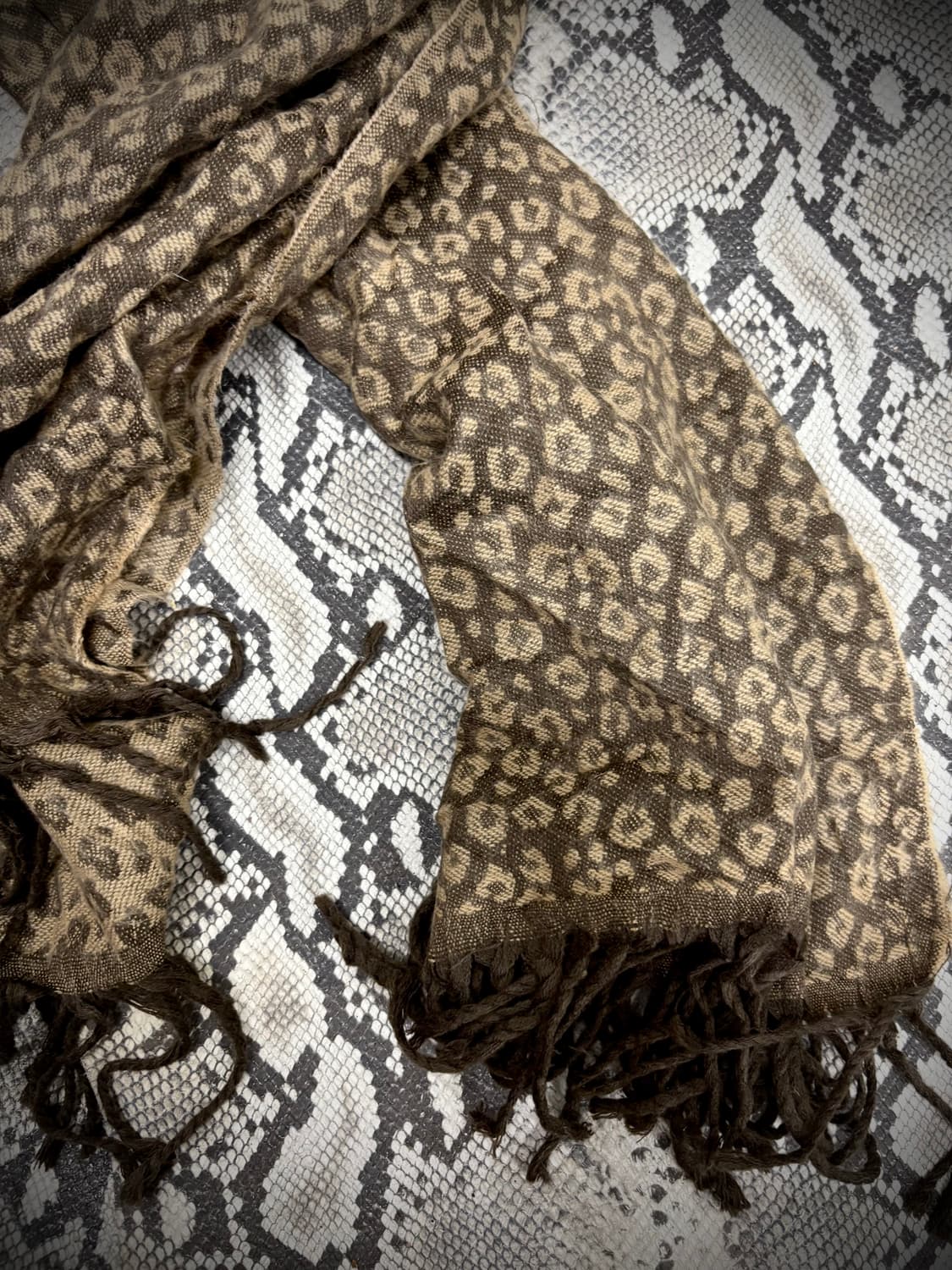 “Vintage” Brown Leopard Scarf 상품이미지2