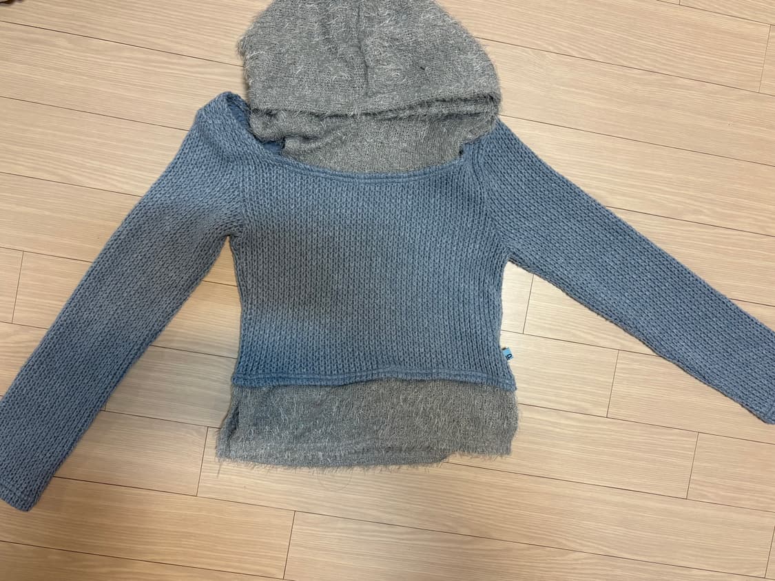 데비어퍼 ROMILY CUT-OUT HOODIE_SKY BLUE/GRAY 상품이미지2