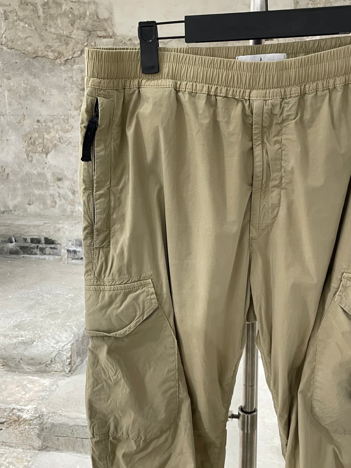 스톤 아일랜드 베이지 타입 re-t 코튼 카고 조거팬츠 상품이미지2