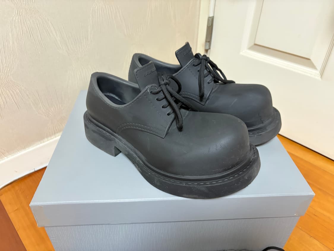 (41) 발렌시아가 스테로이드 더비 블랙 상품이미지1