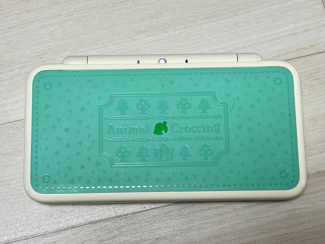 닌텐도 2DS XL 동물의숲 에디션 (충전기/SD카드/박스 등 포함) 상품이미지2