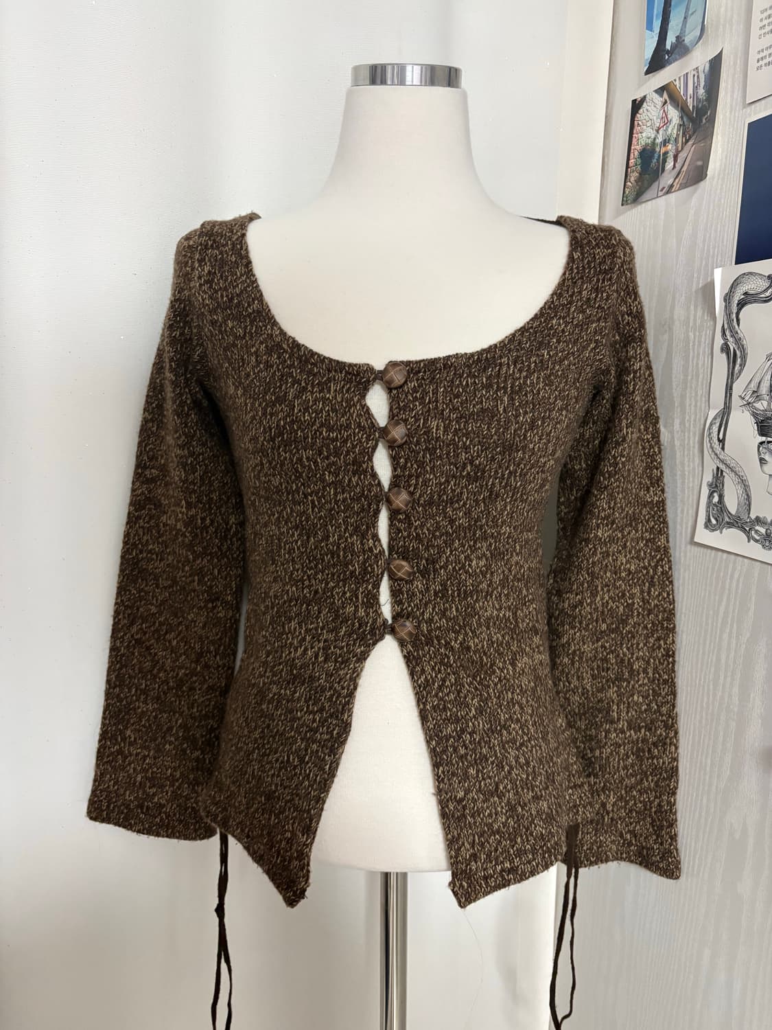 Brown Loop Button knitwear 상품이미지1