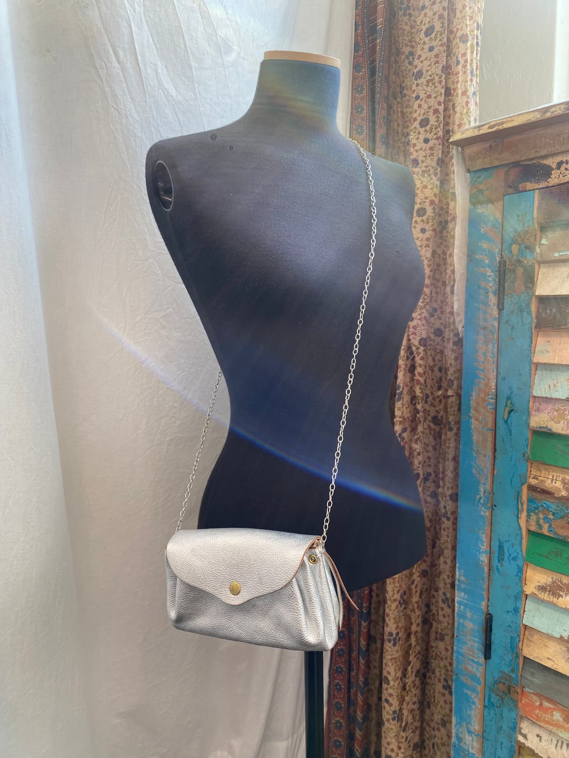 실버 리얼레더 크로스백 상품이미지4