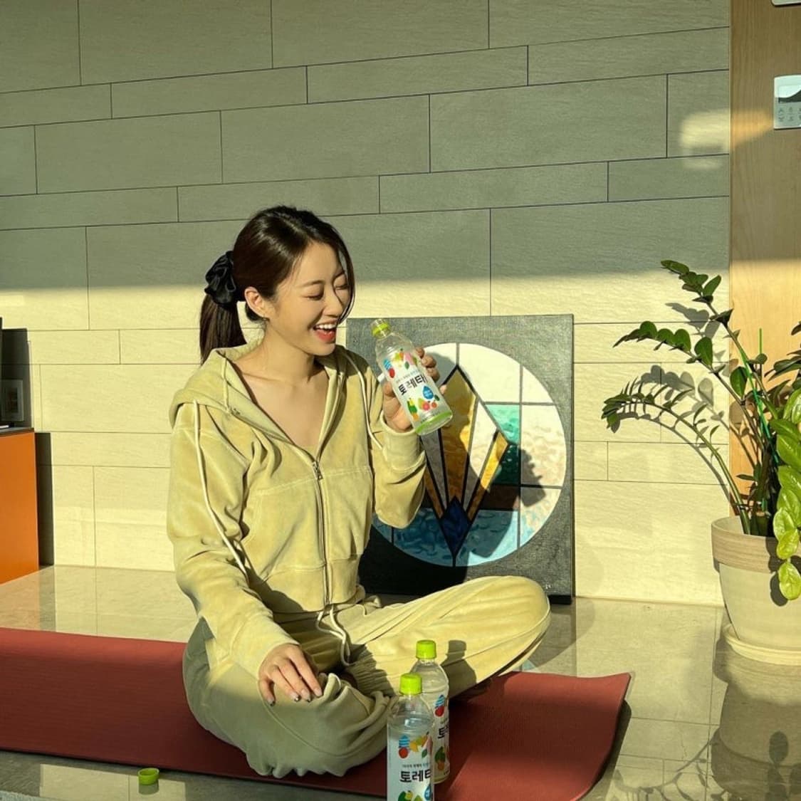 리유니 벨벳 트레이닝 세트 (경리 착용) 상품이미지1