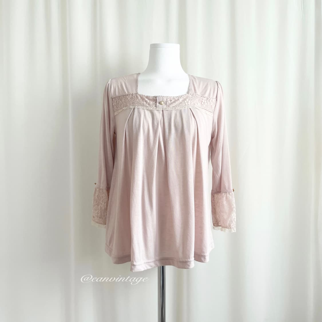 pink lace t-shirt 상품이미지1