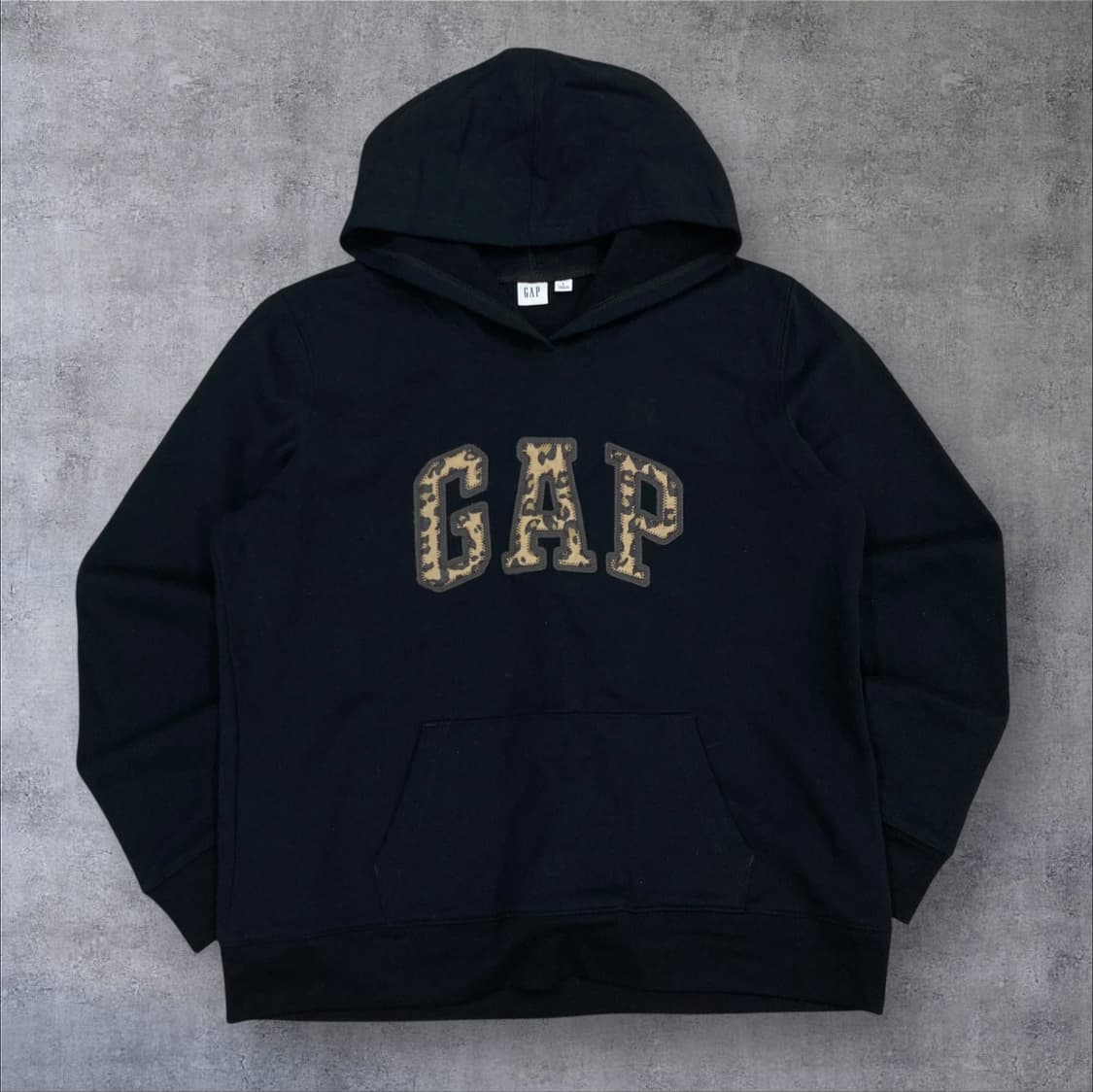 GAP 블랙 컬러 스펠아웃 빅로고 후드티 상품이미지1