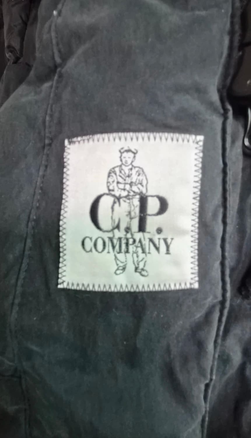 C.P. 컴퍼니(C.P. COMPANY) 블랙 후디드 재킷(100) 상품이미지8