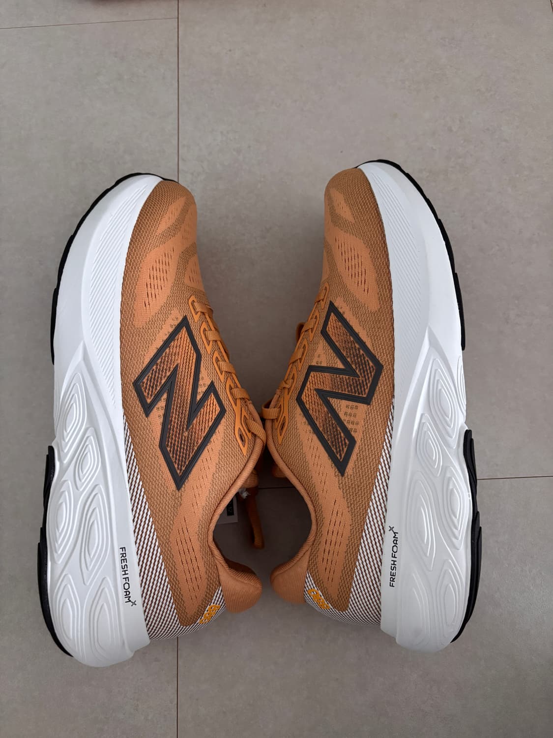 새상품/275mm 2E 와이드/발매가 179,000/뉴발란스880V15 상품이미지6