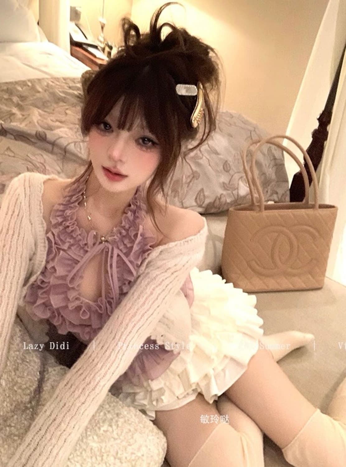 Lady DiDi 플라워 러플 홀터넥 탑 상품이미지3