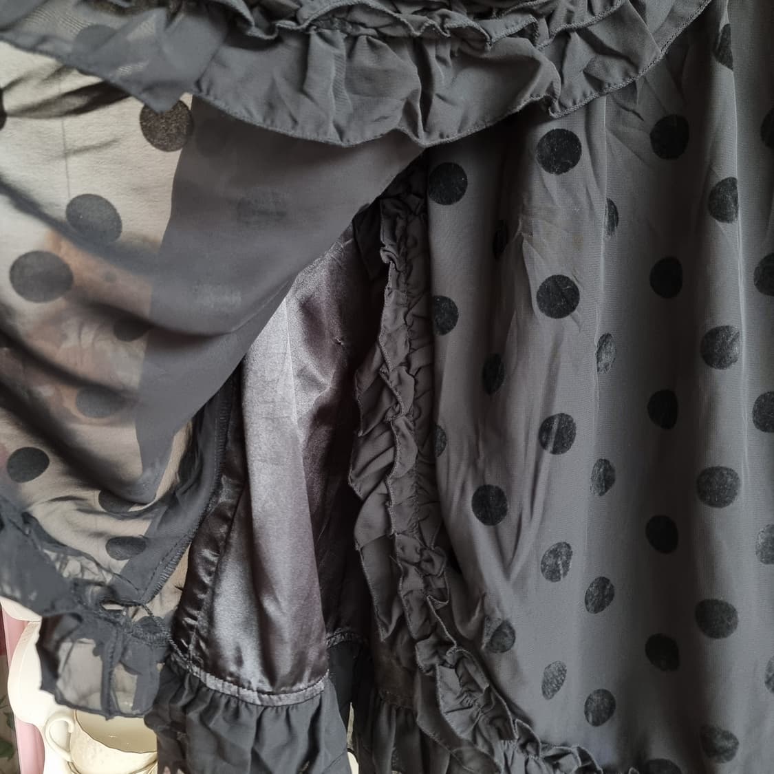 Tralala (트랄라) 블랙 플로킹 도트 리본 원피스 상품이미지4