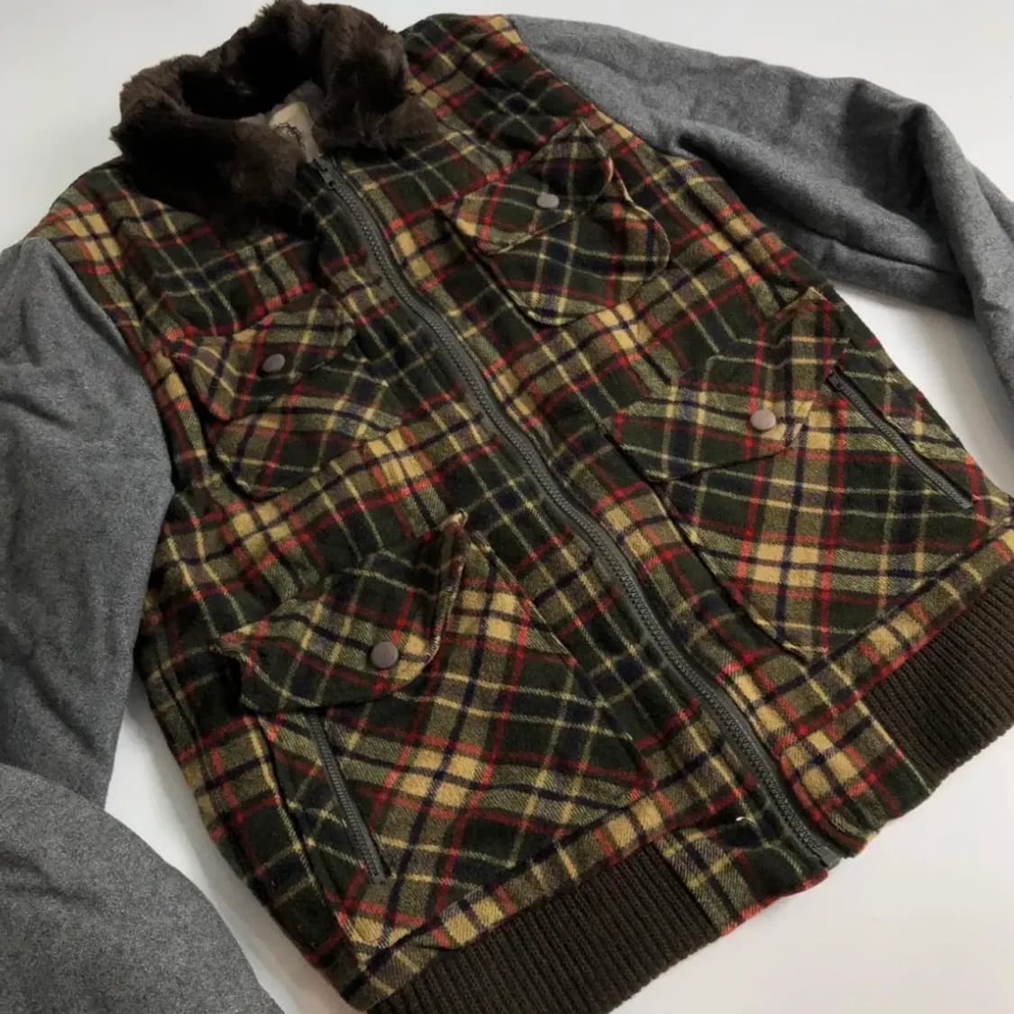 퍼 카라넥 플레이드 바시티 자켓 상품이미지3