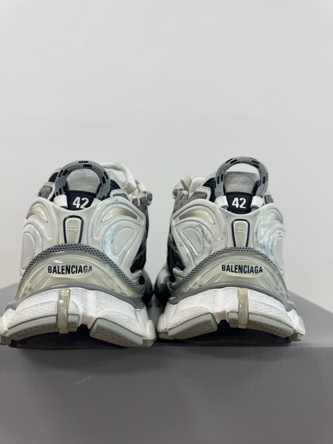 발렌시아가  러너 블랙 그레이 스니커즈 42 사이즈 상품이미지2