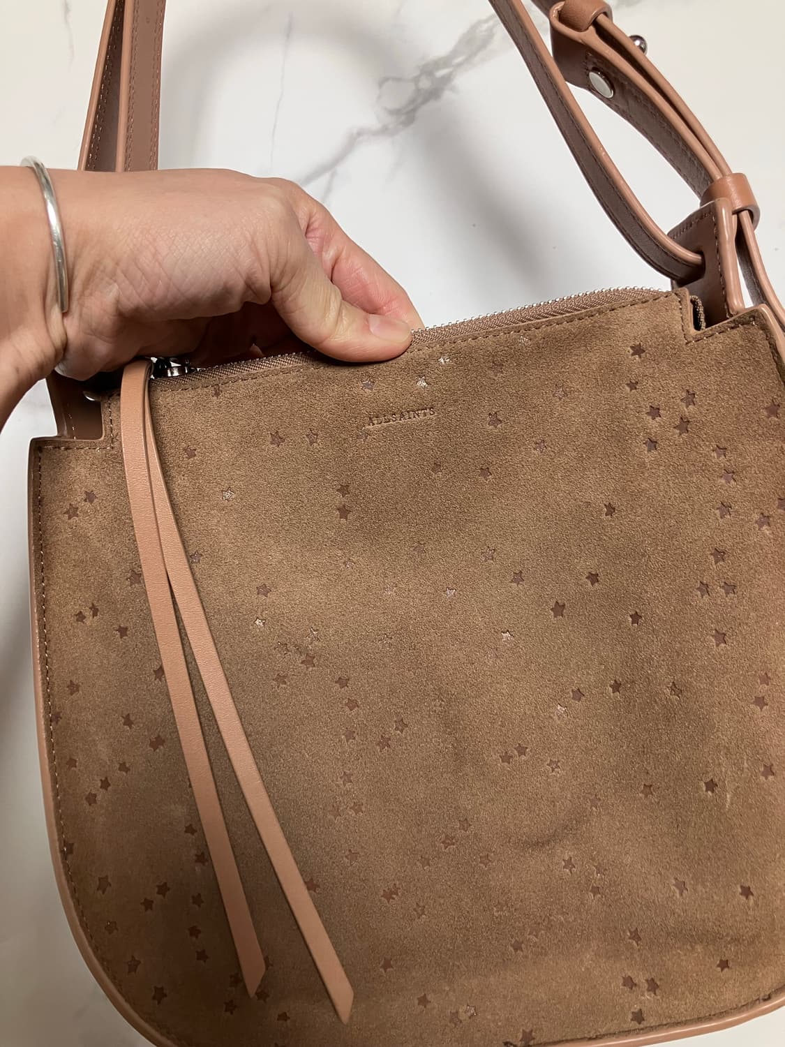 AllSaints 스웨이드 별패턴 숄더백 토트백 상품이미지9