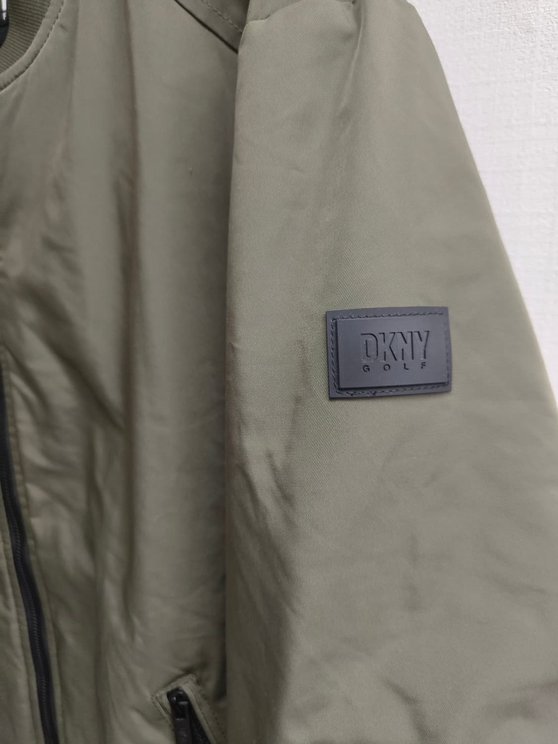 L) DKNY GOLF ma-1 점퍼 팝니다 상품이미지3