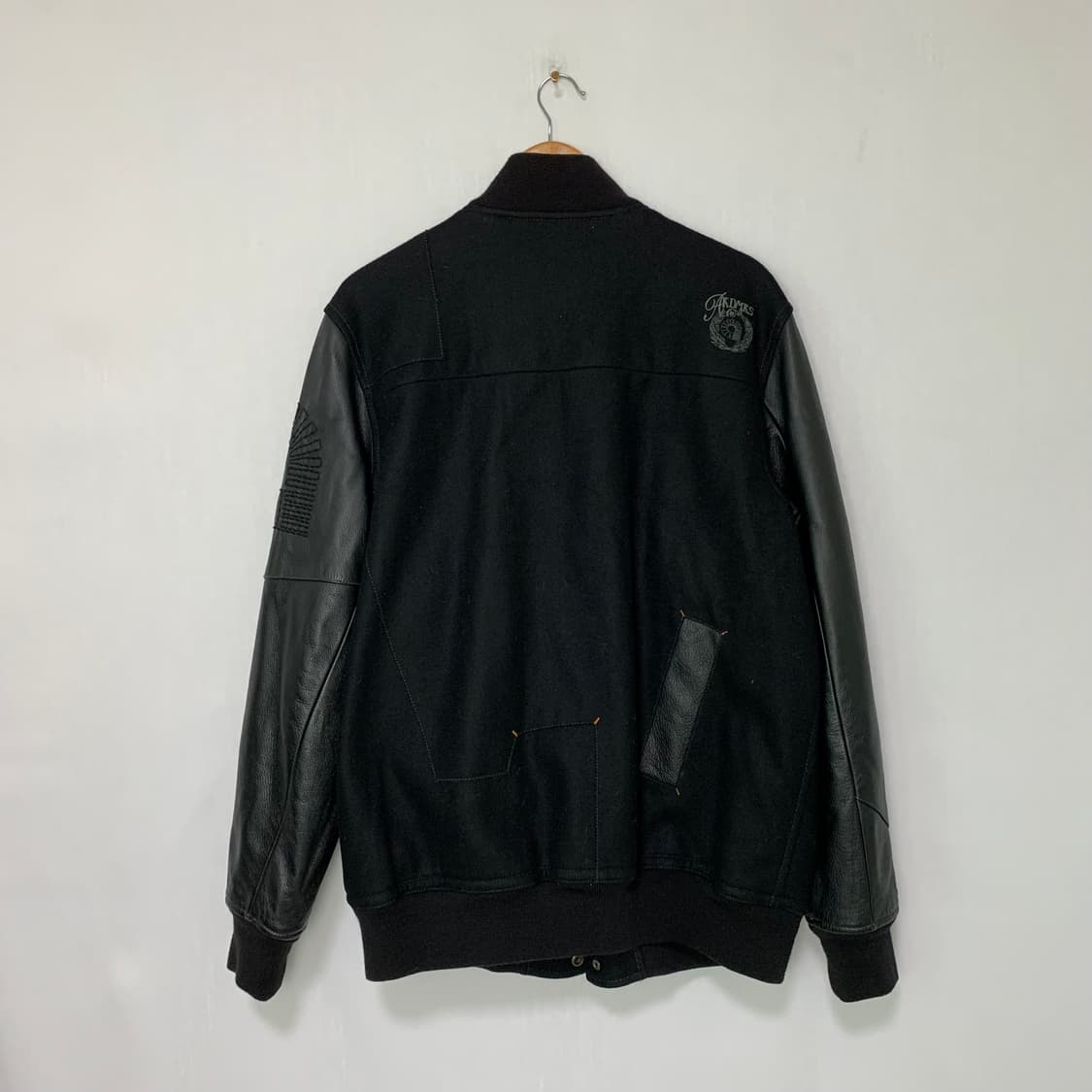 아카데믹스 블랙 레더 배색 봄버 스타디움 자켓 빈티지 00s스트릿칼하트 상품이미지5