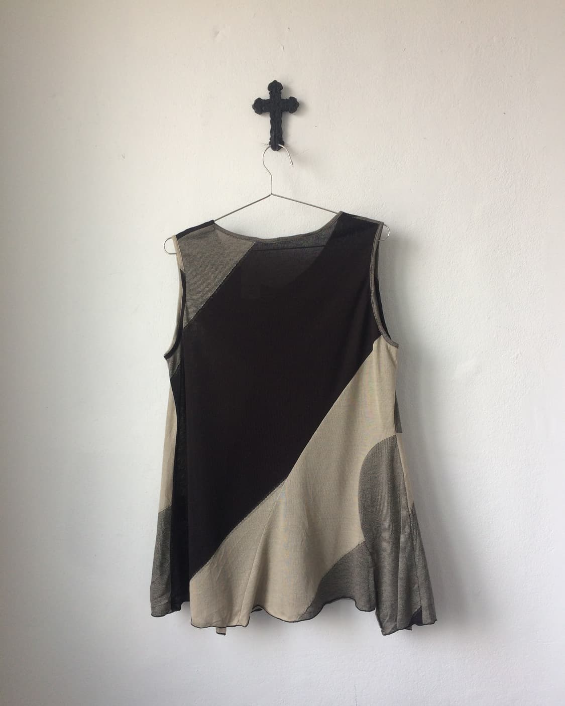 Pattern point unbalanced sleeveless 상품이미지3