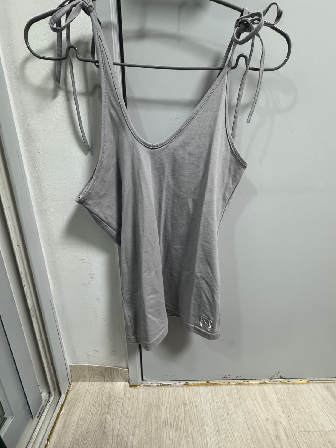 뉴얼린 레이어드 나시 그레이 상품이미지1