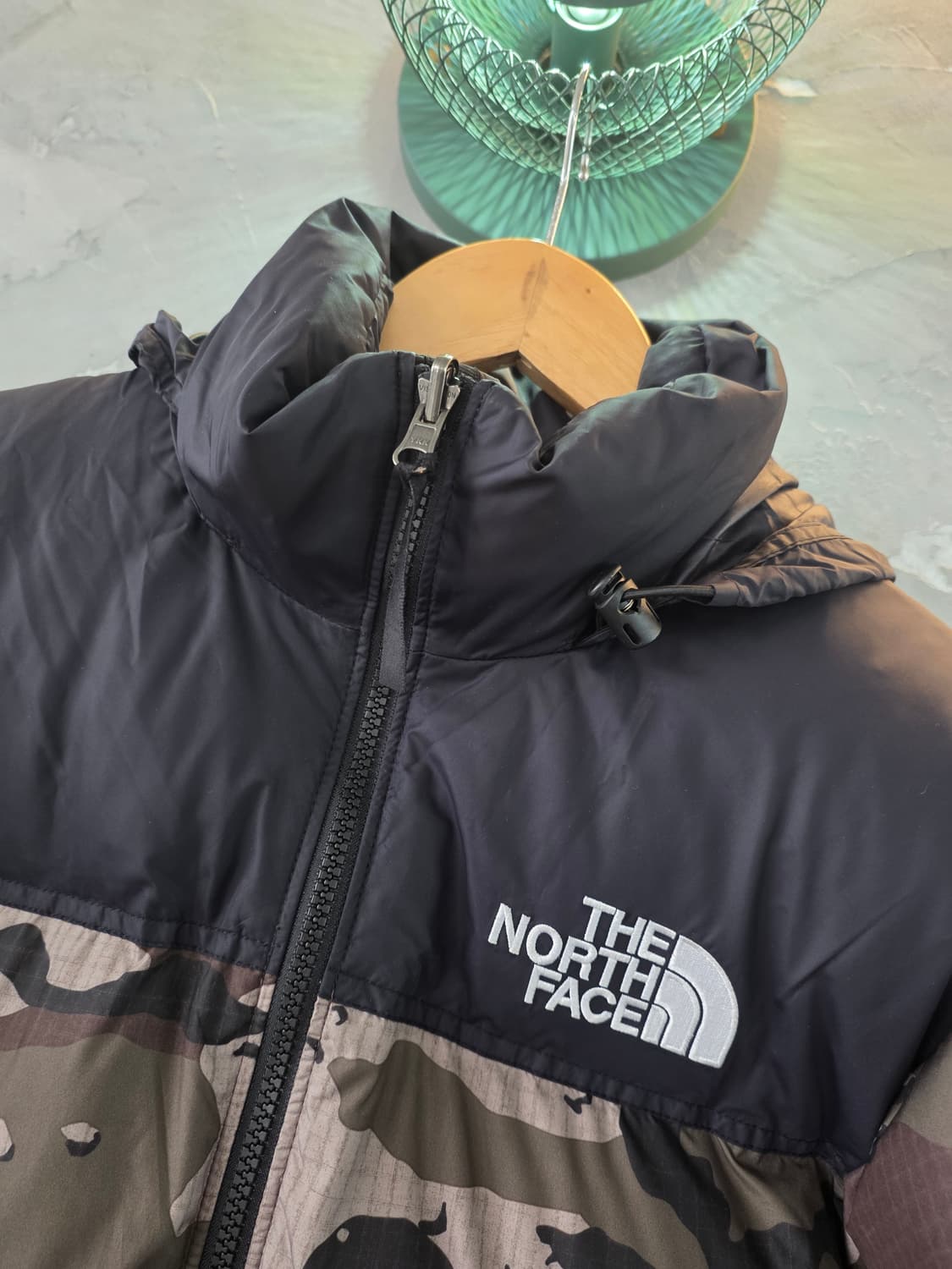 노스페이스 눕시 카모 패딩 S 상품이미지3