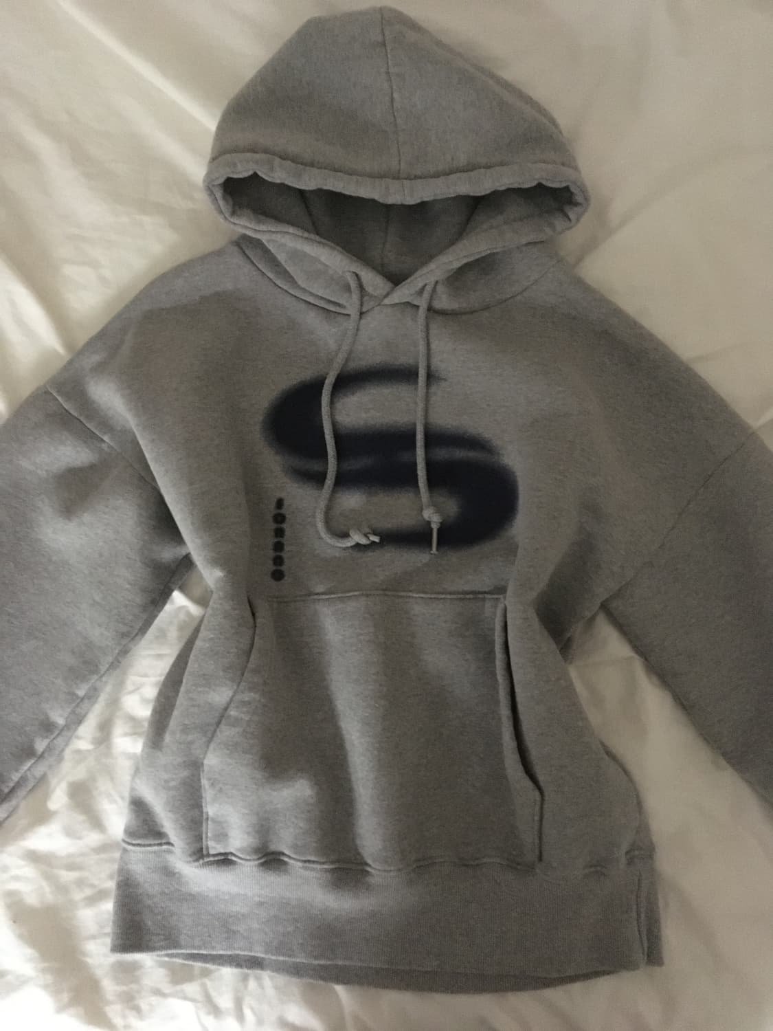 소라노 그레이 빅로고 후드티 상품이미지1