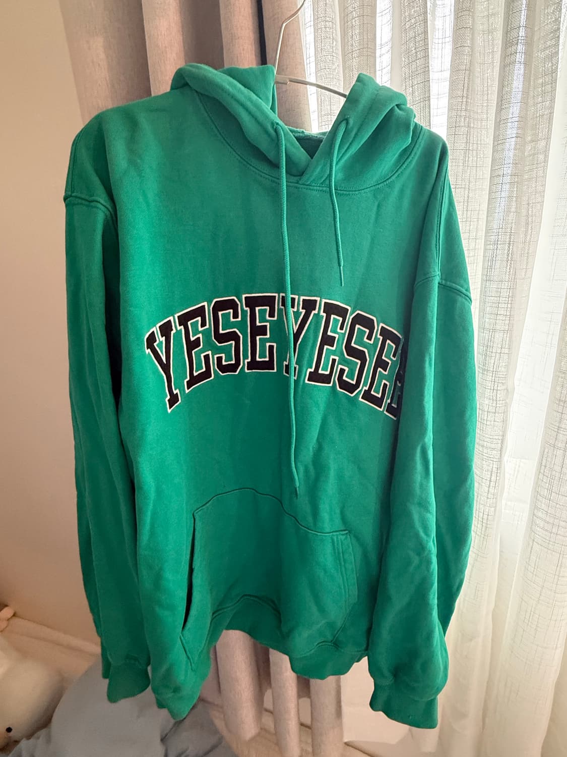 Yeseyesee green 후드티 상품이미지1