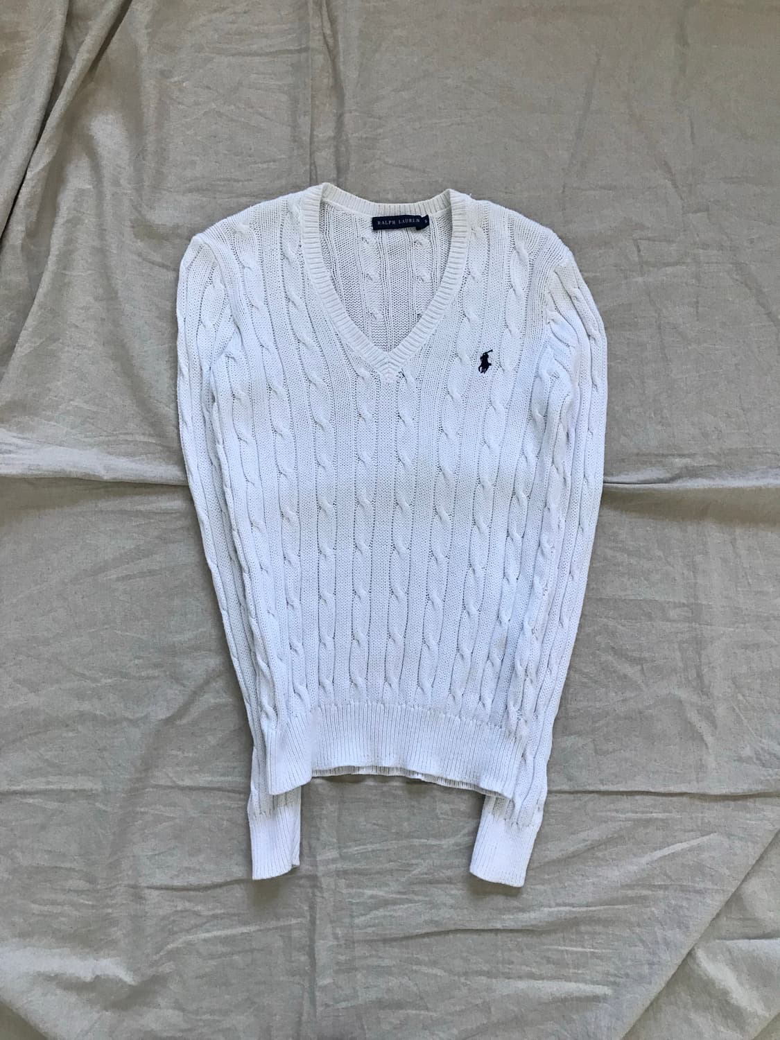 폴로 랄프로렌 포니 로고 화이트 브이넥 케이블 니트 상품이미지5