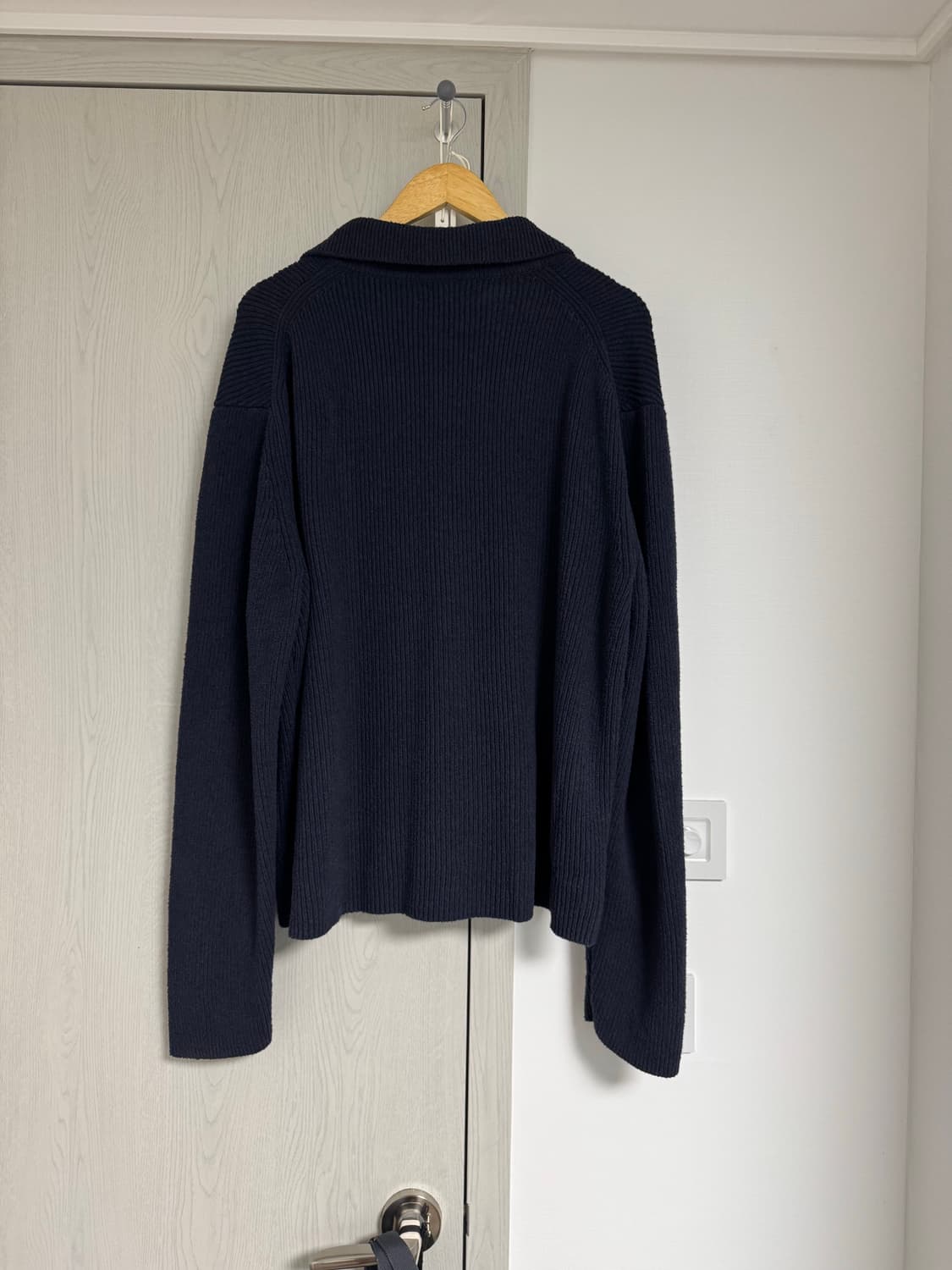 COS 코스 네이비 가디건  니트 부클레 가디건 상품이미지2