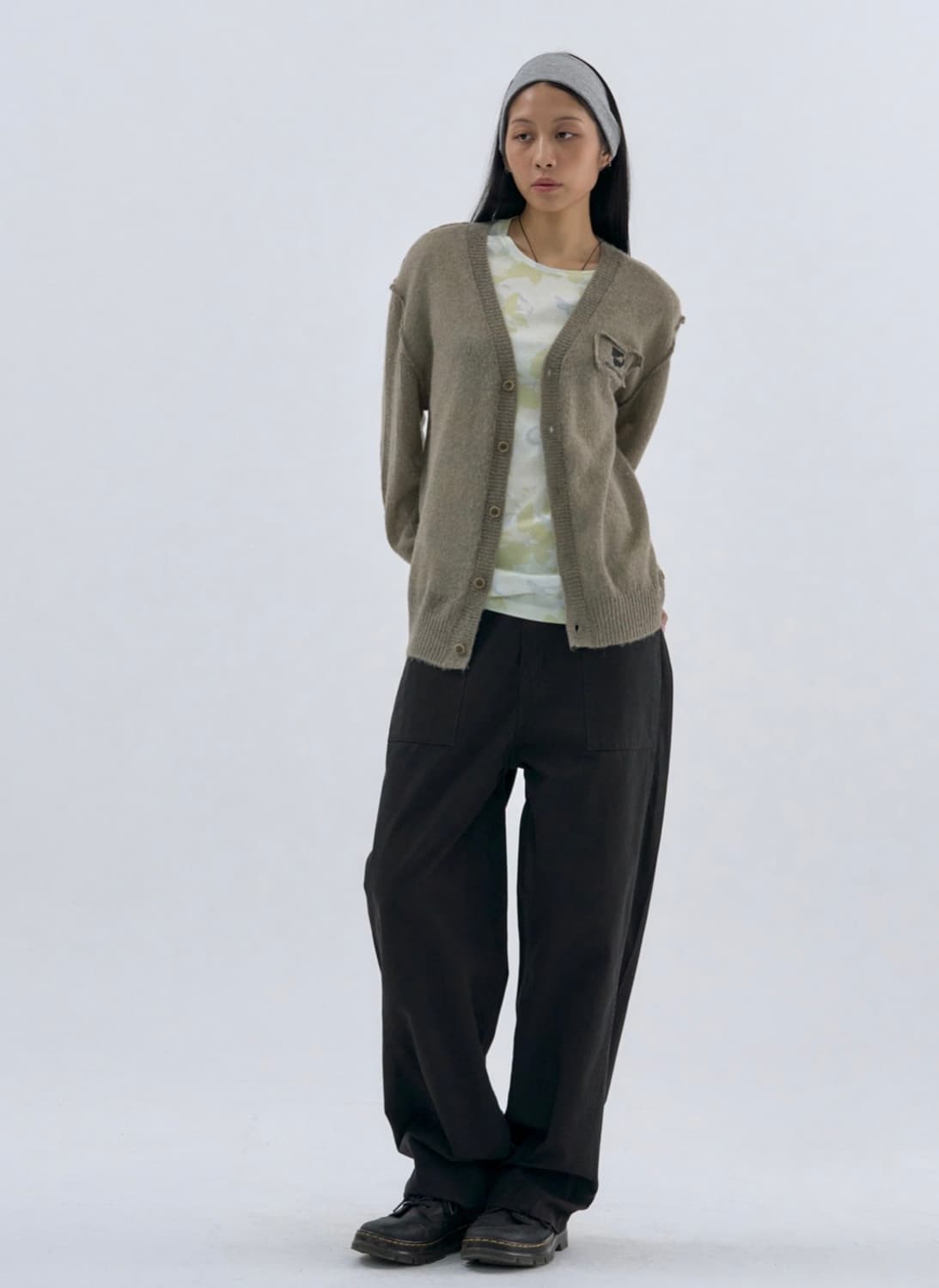 웰빙 익스프레스 Logo Patch Hairy Cardigan 상품이미지3
